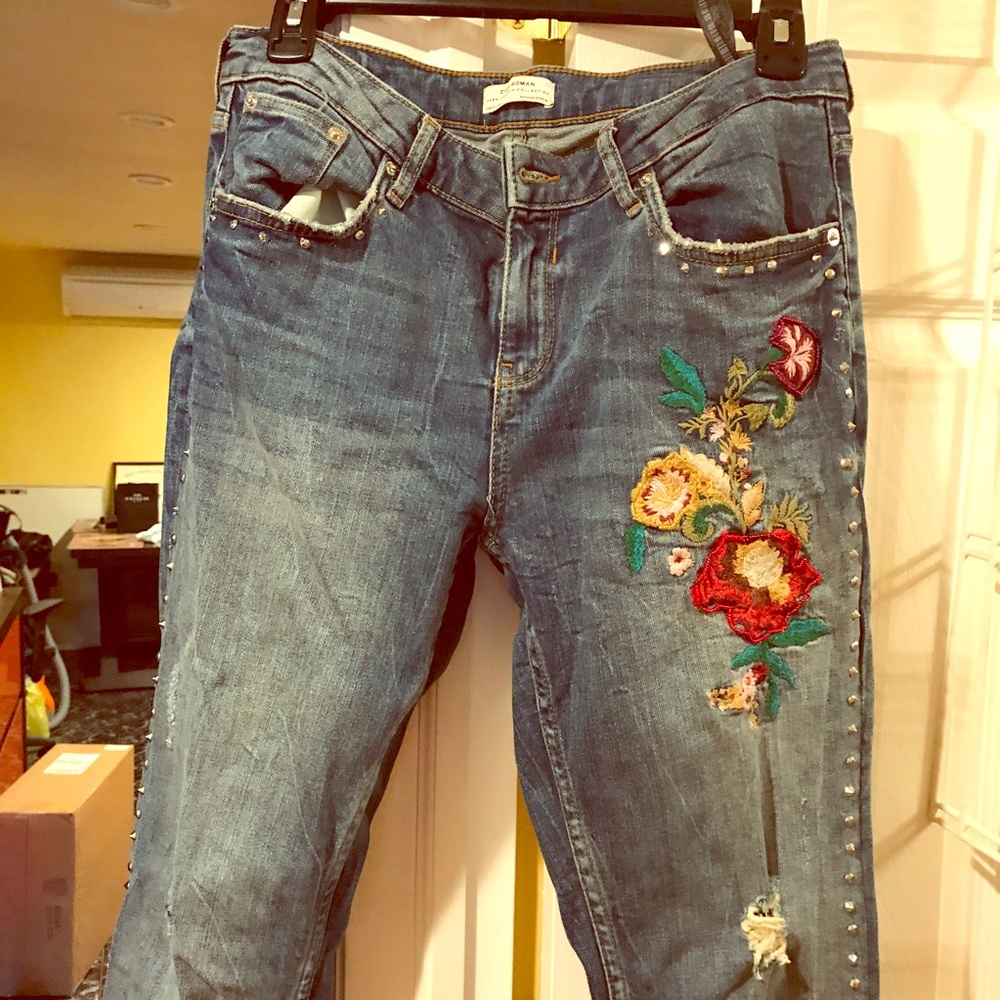 Zara jeans with flower detail